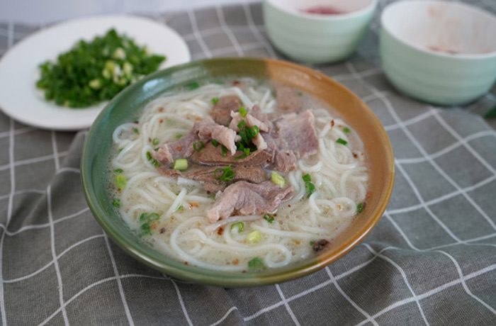 五莲原味汤粉王培训